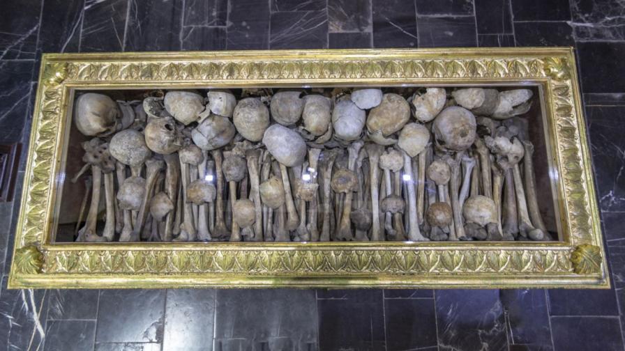 Костницата в църквата в Батак